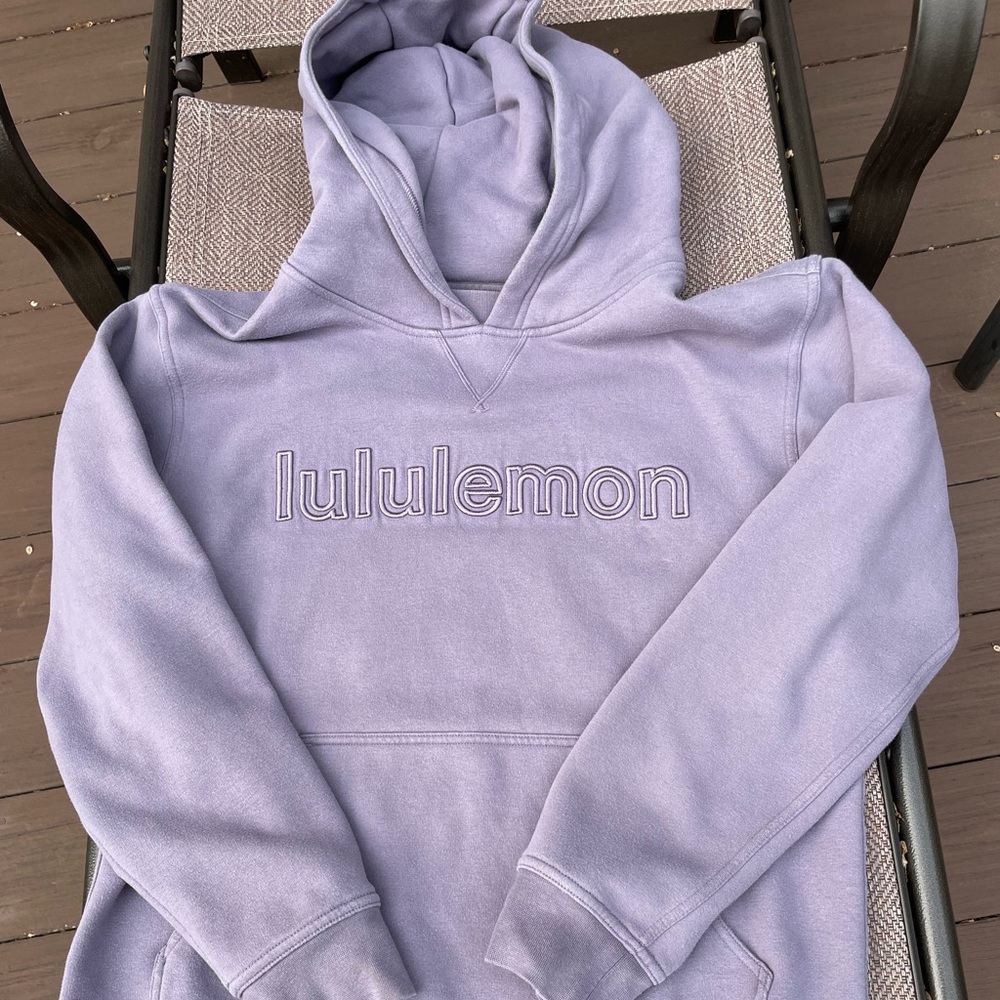Lululemon Women’s Sweatshirt, size 6